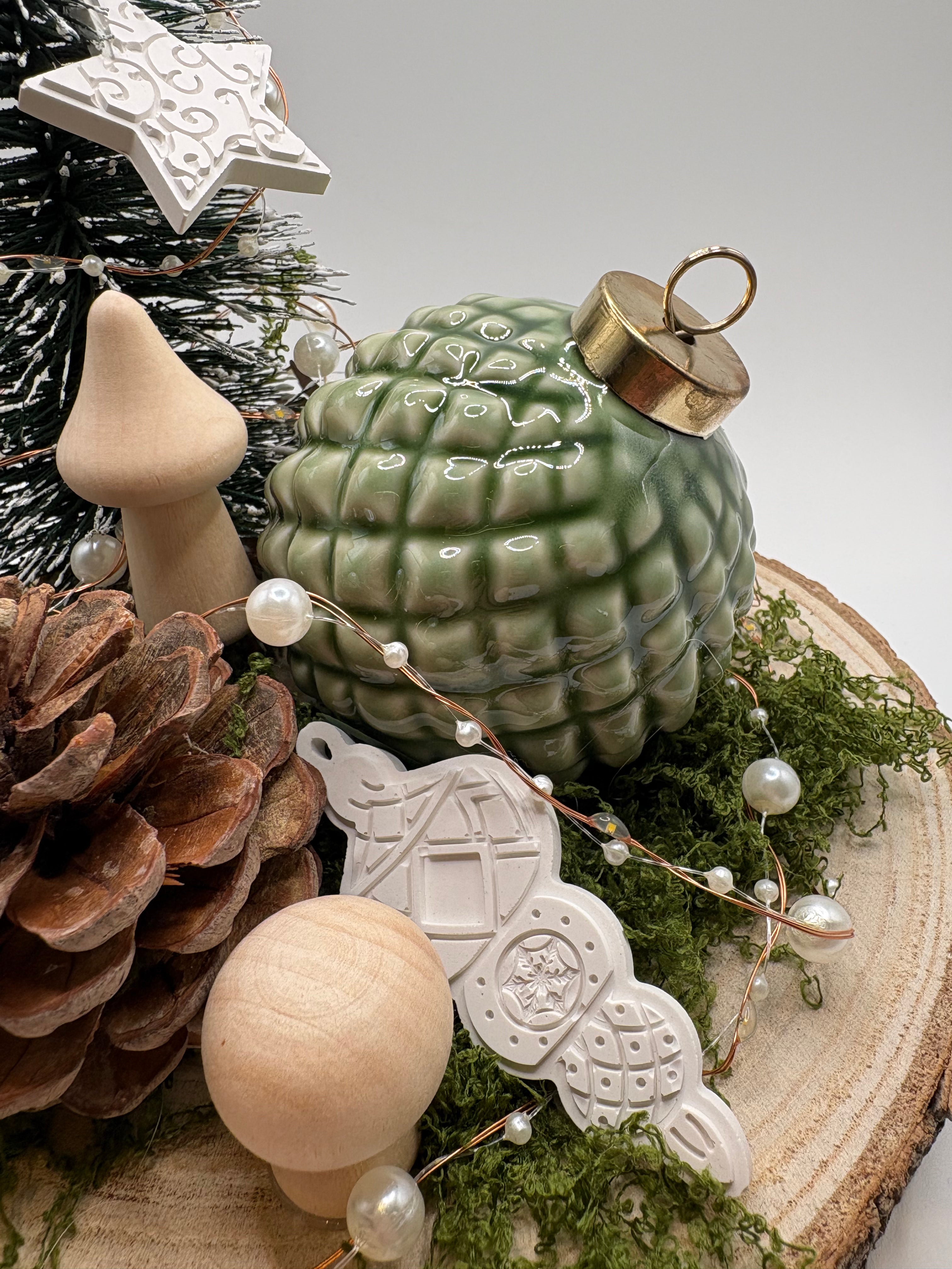 Adventsgesteck Wald mit Lichterkette